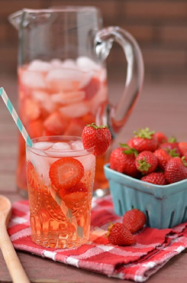acqua depurativa alla frutta